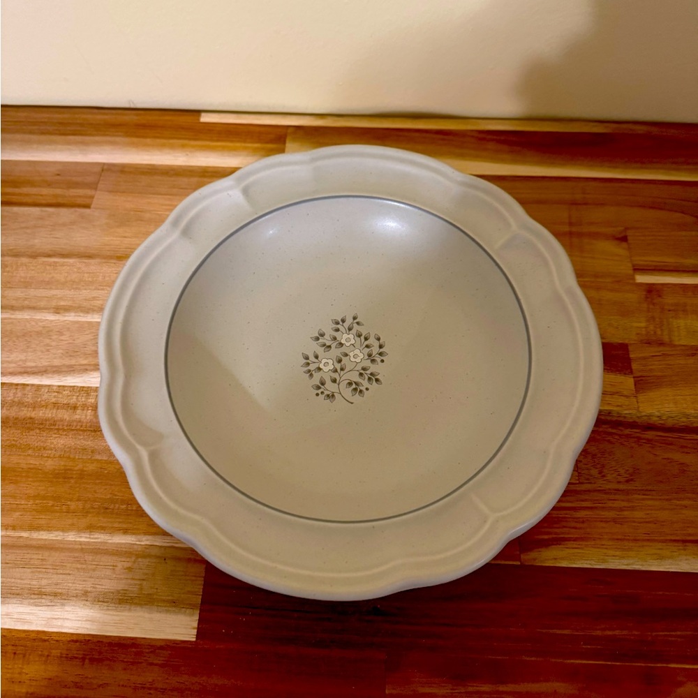 Pfaltzgraff large rim soup bowl